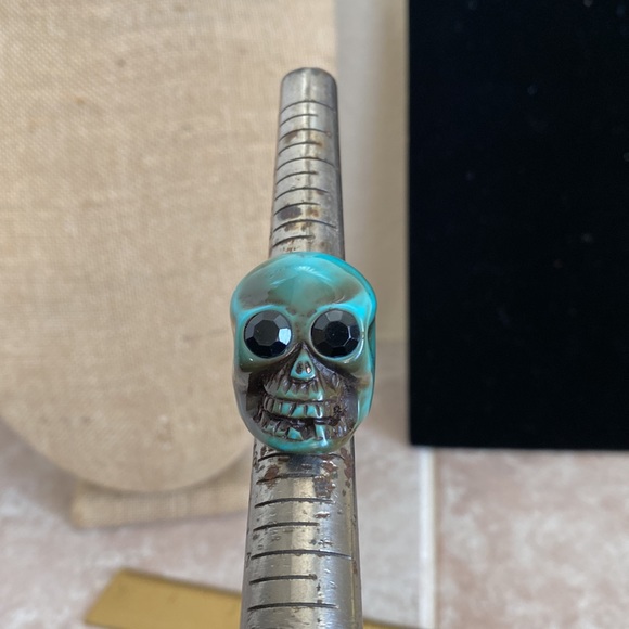Turquoise Resin Skull Ring - Picture 3 of 6